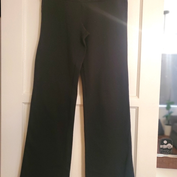 Lululemon - Picture 5 of 10